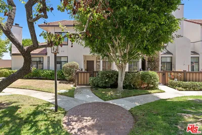 4412 Emerald Street 47