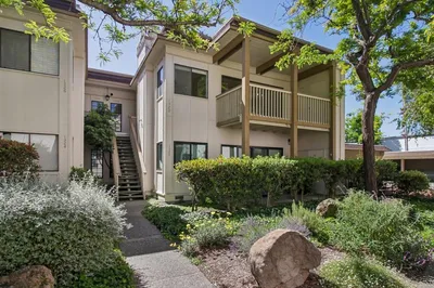 1322 Woodside Road photo 2