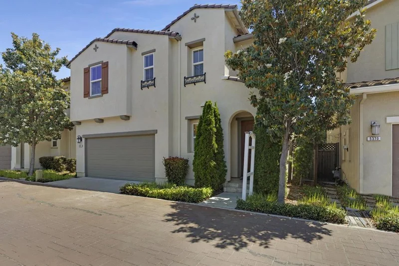 5372 Chesbro Avenue photo 2