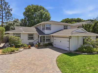 3928 W 230th