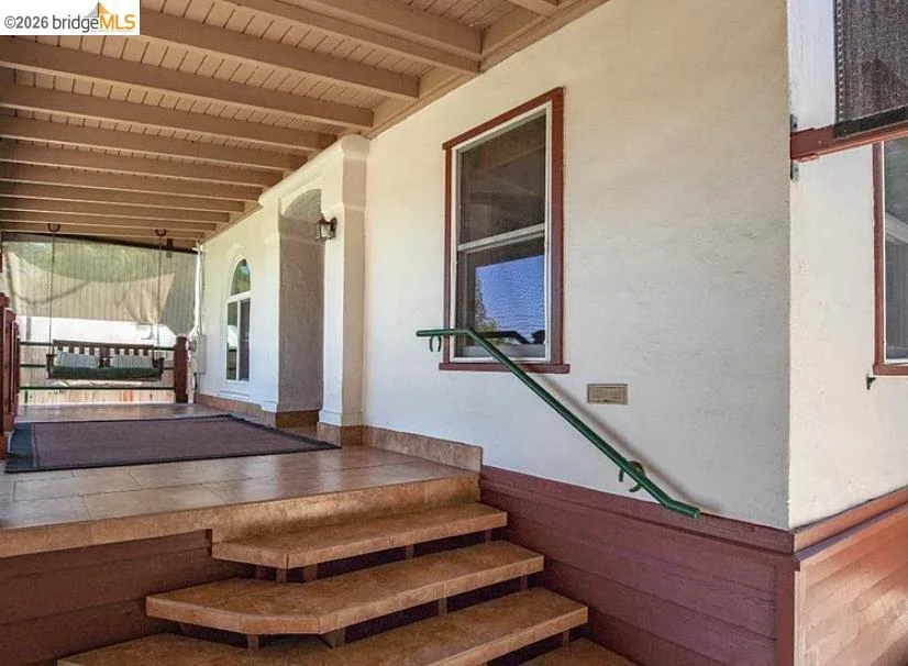 Interior 2