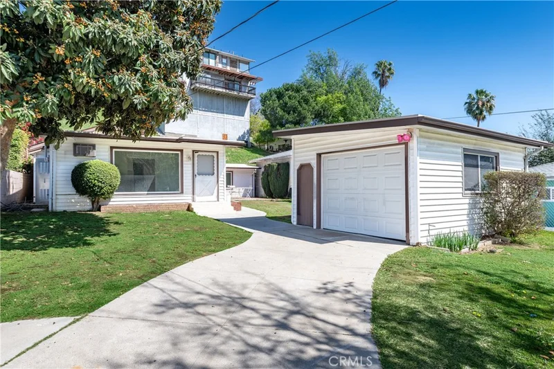 3757 York, Los Angeles, CA 90065