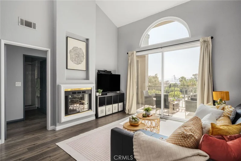 555 Maine Avenue 425, Long Beach, CA 90802