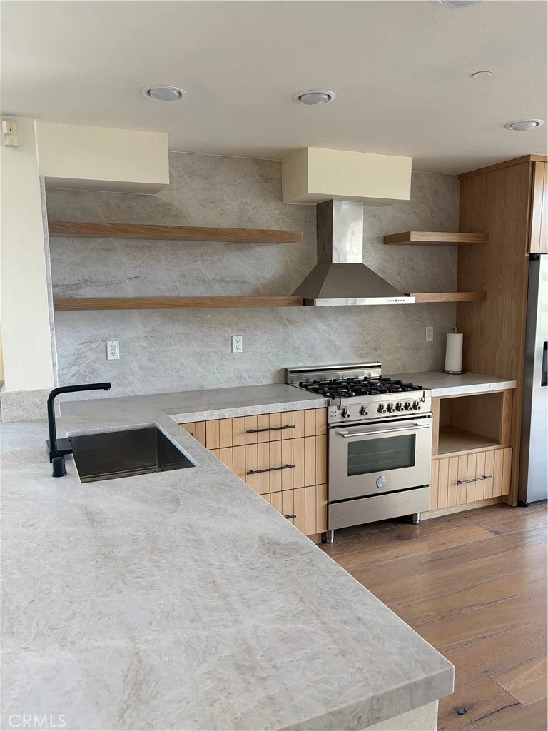 13045 Pacific, Los Angeles, CA 90094