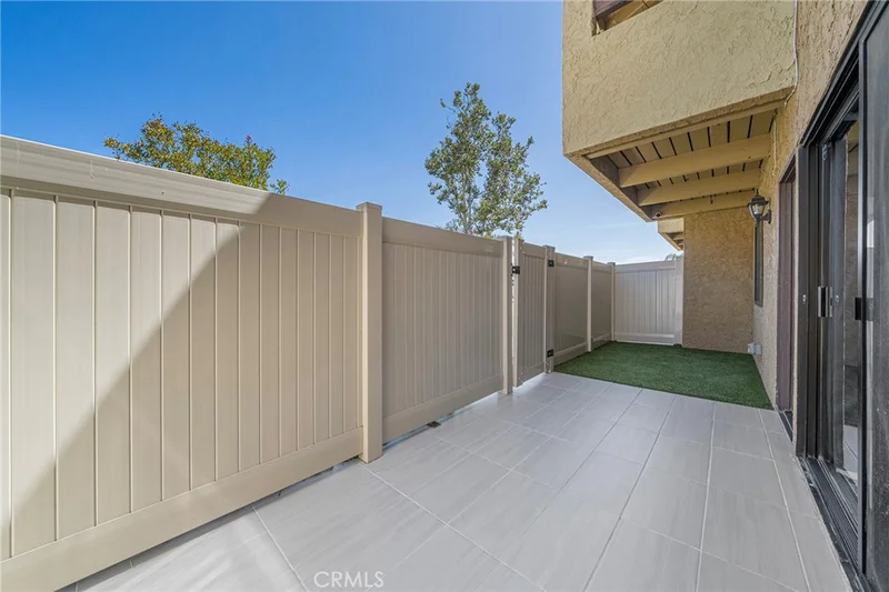 18756 Mandan St. 1511, Canyon Country, CA 91351