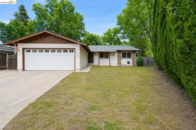 224 Amherst Ct