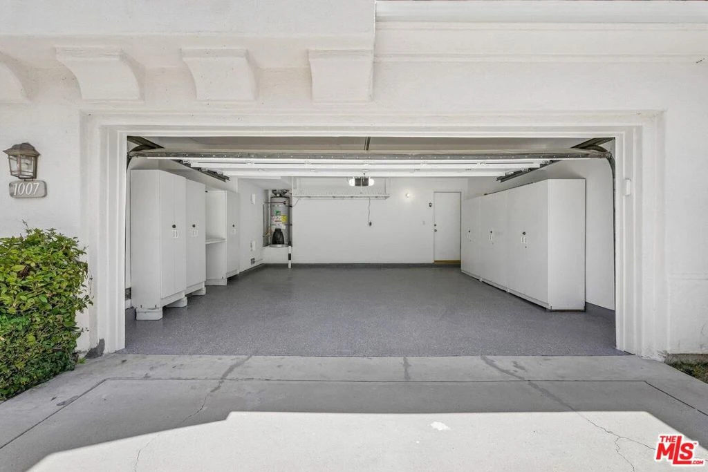 Interior 1