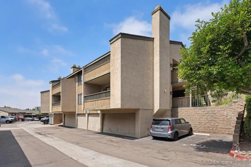 7780 Parkway Dr 1403, La Mesa, CA 91942