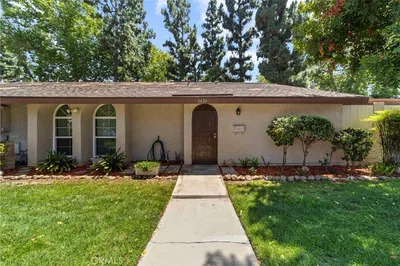 1426 Fredericks