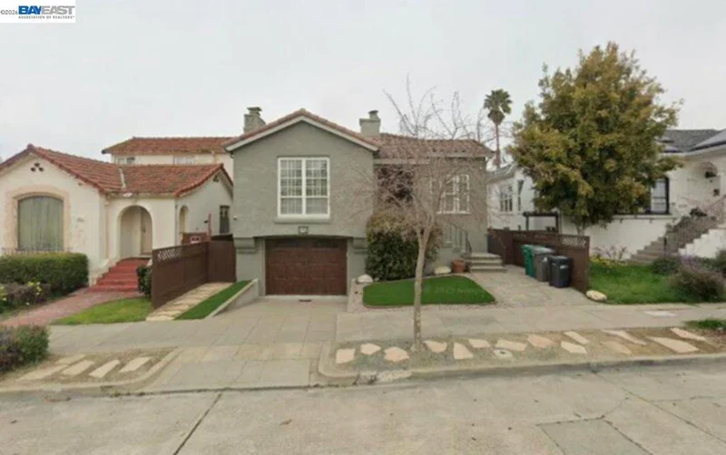 576 57th St, Oakland, CA 94609