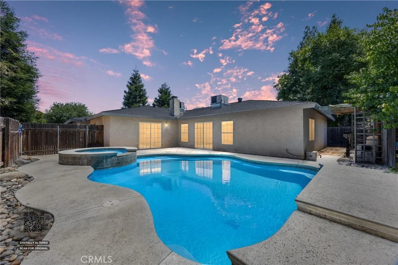 3005 Estero photo 2