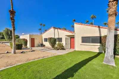 49058 Wayne Street photo 2