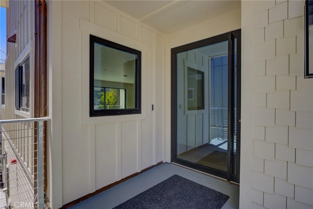 Interior 3