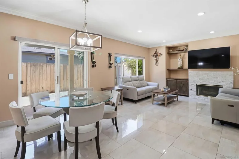 1003 Anza Ct photo 2