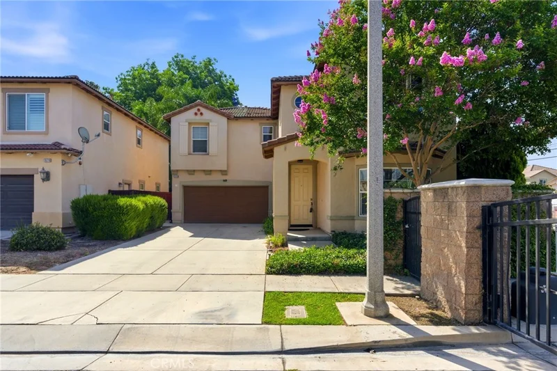 1686 Gilliam Court photo 2