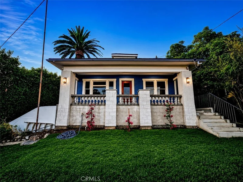3095 George Street