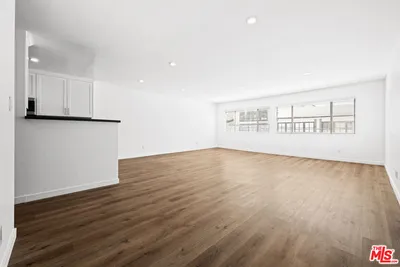 136 S Palm Drive 305, Beverly Hills, CA 90212