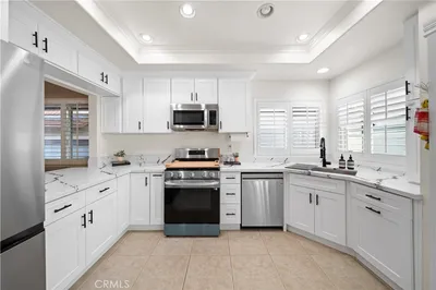 323 W Dawson Court photo 2