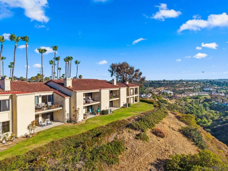 3129 Camino Del Arco