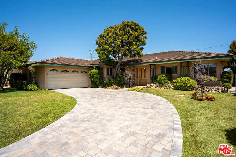 5924 Wooster Avenue, Los Angeles, CA 90056