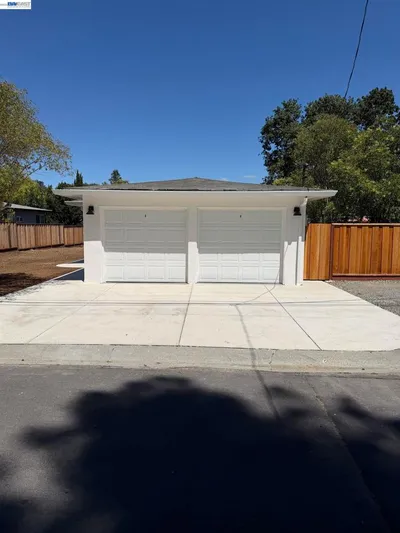 74 78 Palana Ct