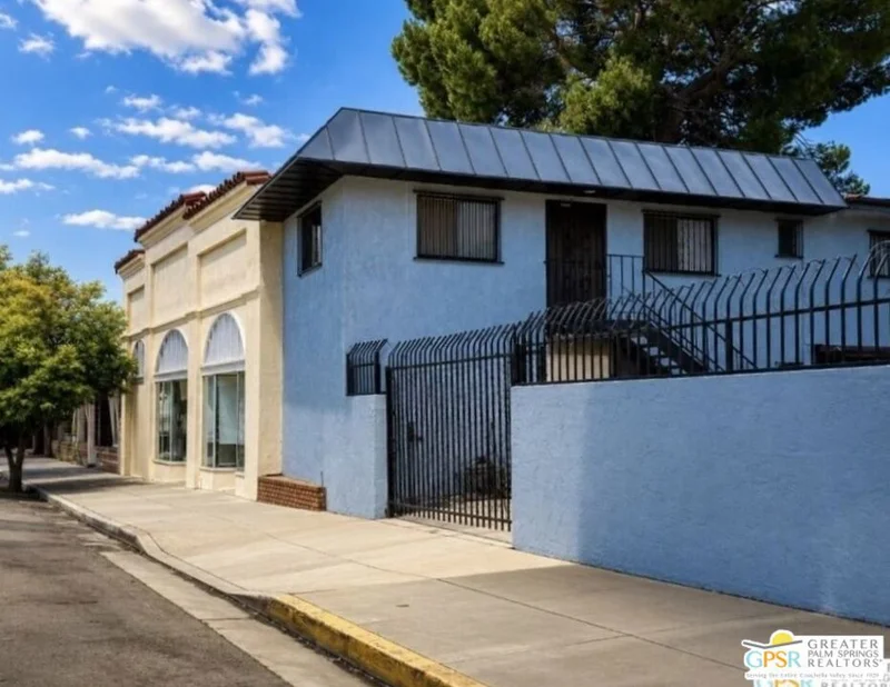 1273 S Cochran Avenue