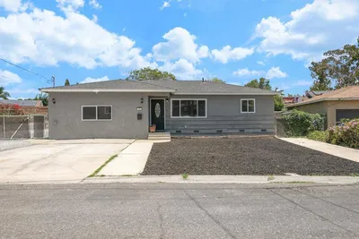 74 Vallecitos Way