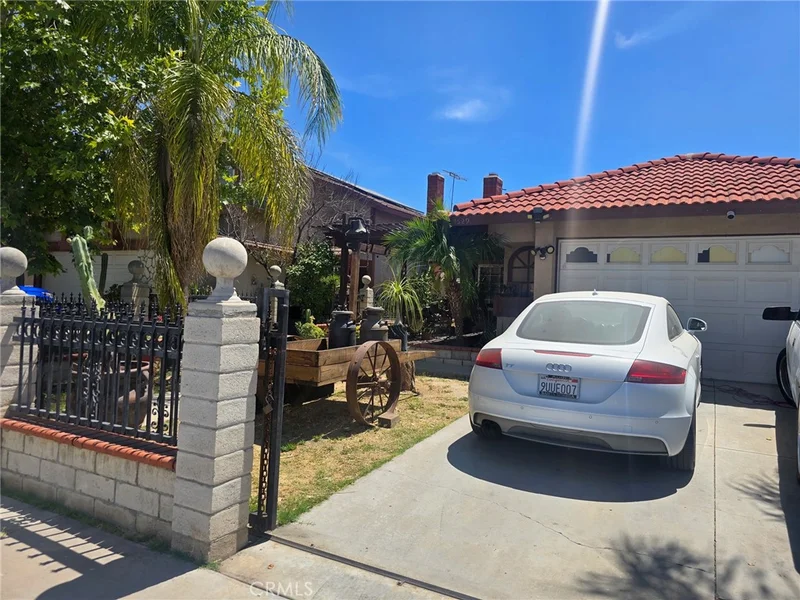 1529 Apple Creek photo 2