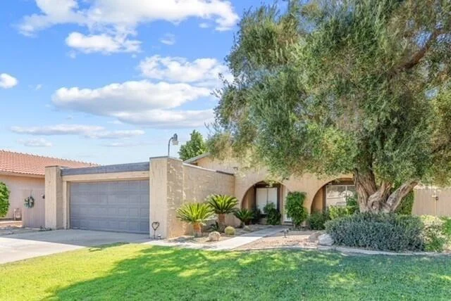 45690 Capistrano Street photo 2