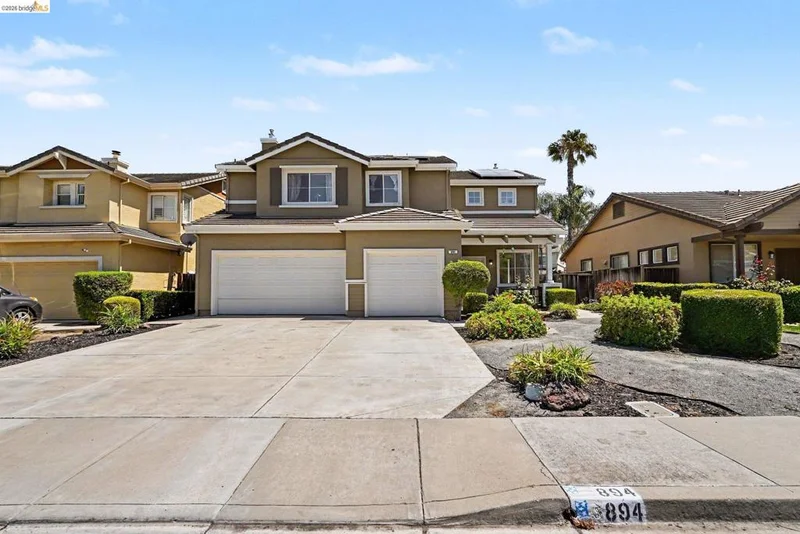 894 Stonewood Dr