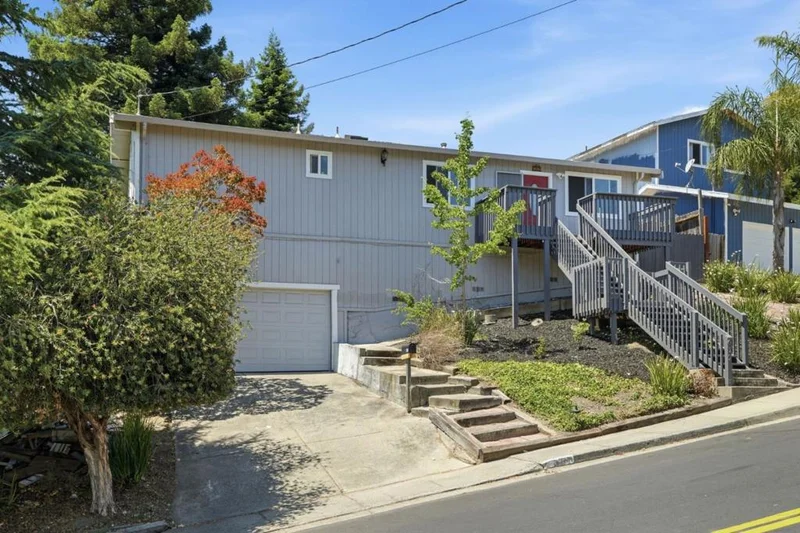 Photo 2 of 617 Pebble Drive