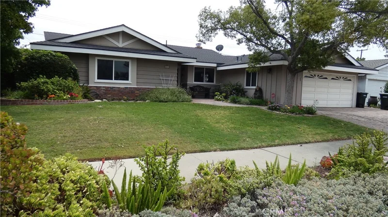 2515 N Cottonwood photo 2
