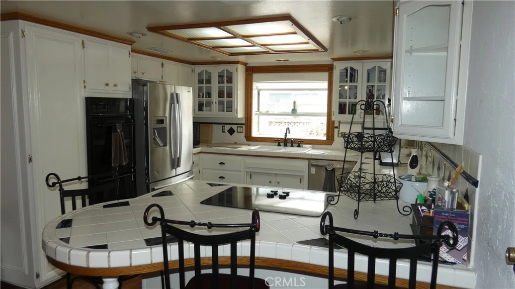 Interior 4