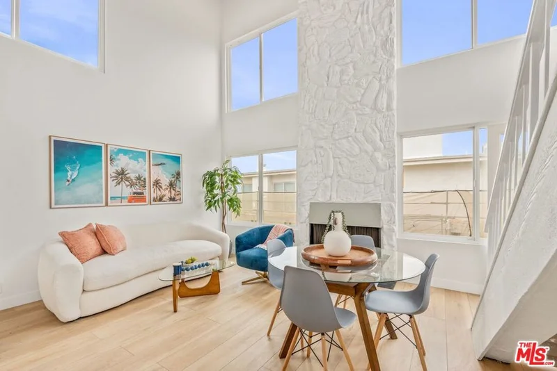 16 Quarterdeck Street 301