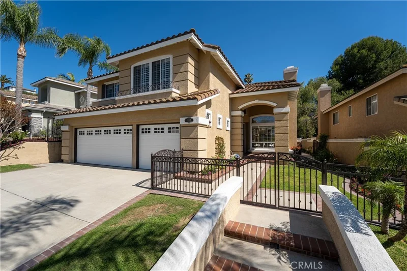 7520 E Toyon Lane, Anaheim Hills, CA 92808
