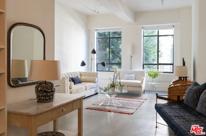 849 S Broadway 202, Los Angeles, CA 90014
