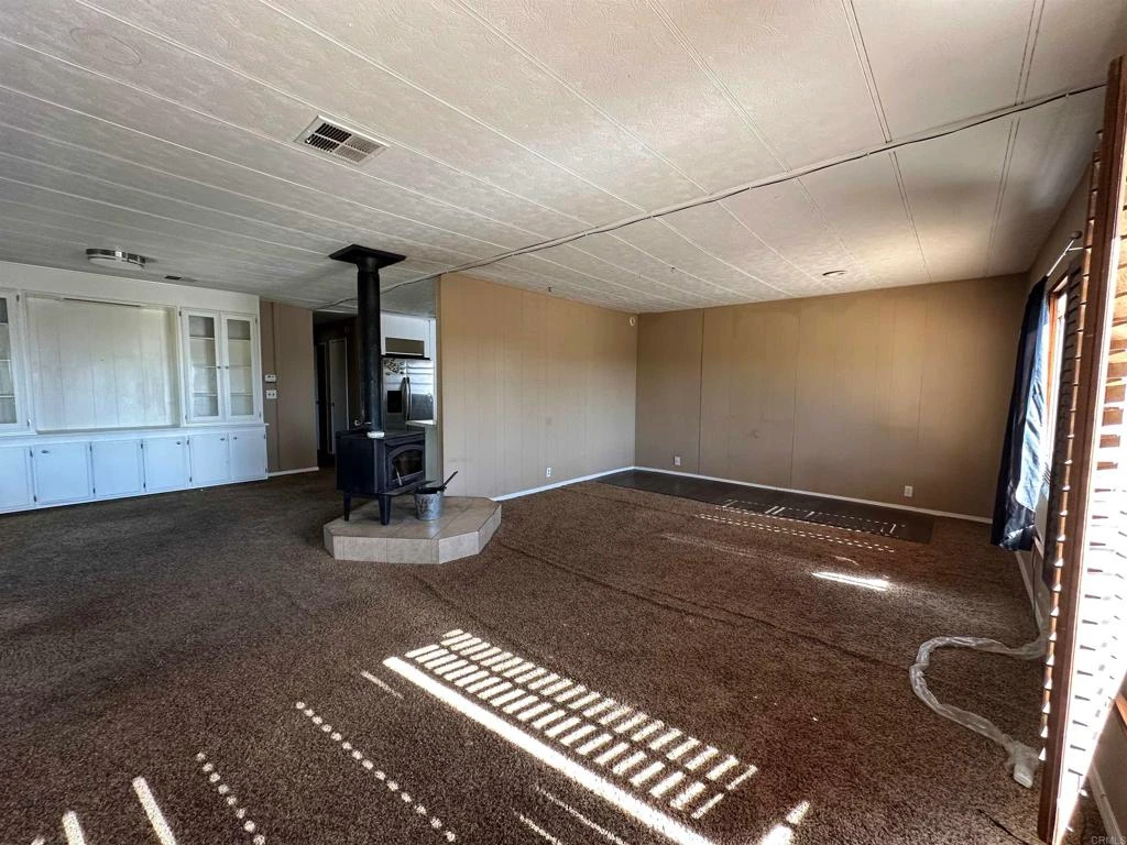 Interior 4