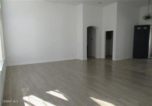 Interior 4