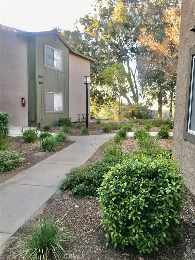 2612 Avenida Del Vista 203