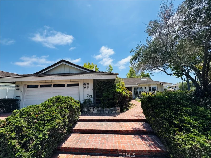 901 Cercis Place, Newport Beach, CA 92660