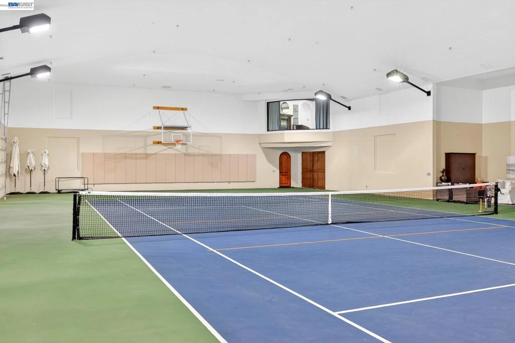 Interior 2
