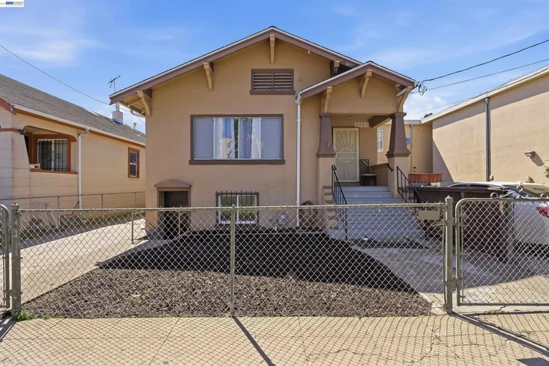 2049 Rutherford St, Oakland, CA 94601