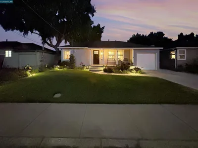2731 Bonifacio Street