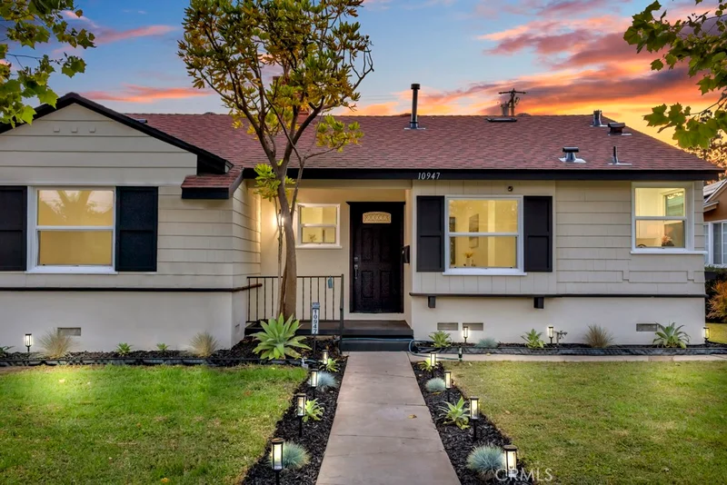 10947 Atkinson, Inglewood, CA 90303