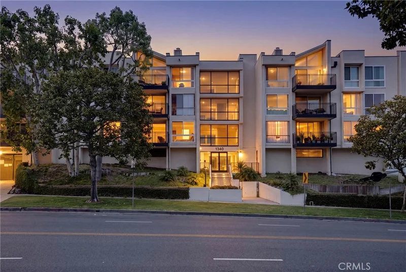 1340 S Beverly Glen Boulevard 211