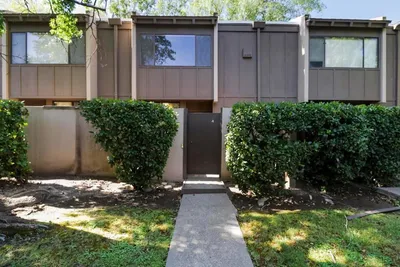 701 Woodside Lane 4