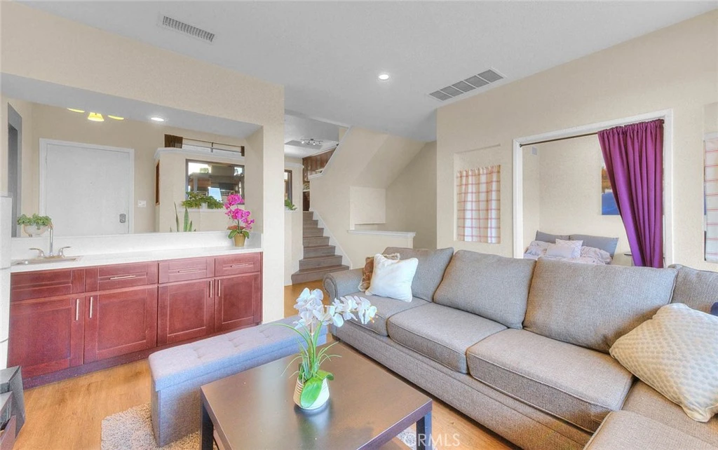 Interior 3