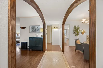 700 S Lake Avenue 109 photo 2