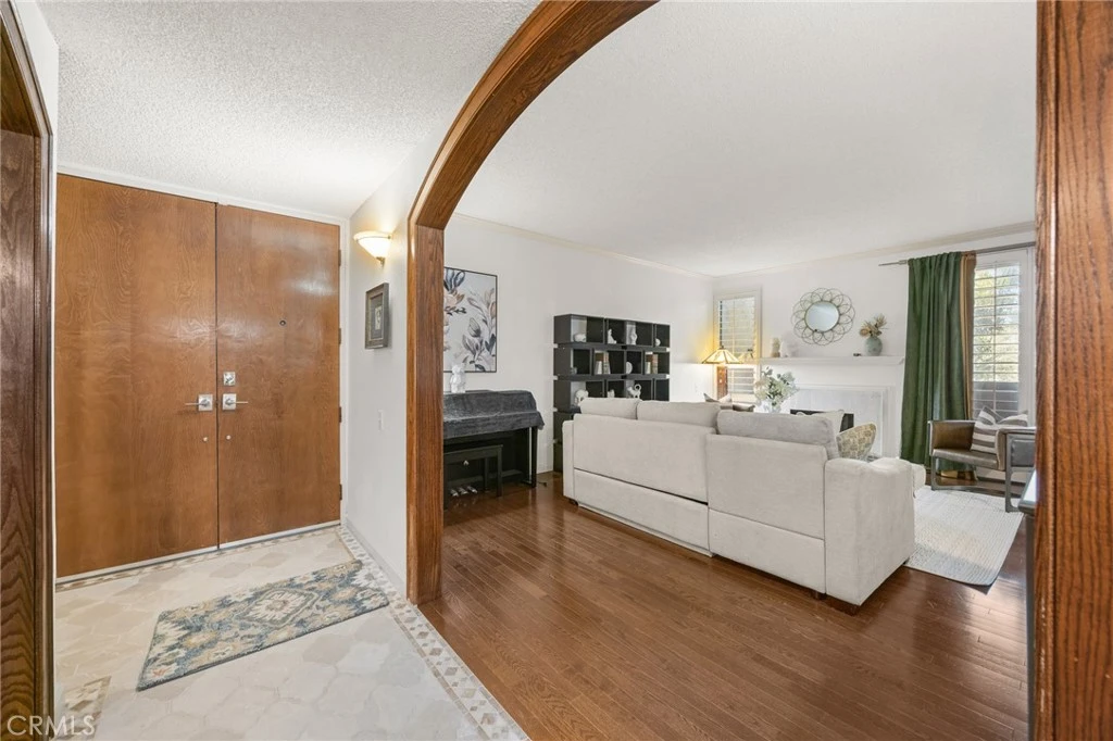 Interior 2