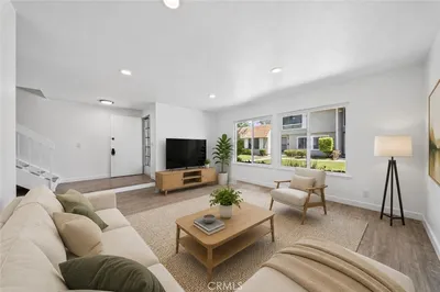 21725 Lake Vista